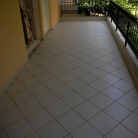 Παράλιο Άστρος Διαμέρισμα Στην Παραλία Paralio Astros Exterior photo
